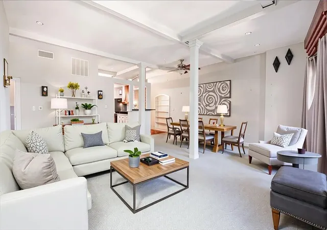 4th image of 333 Julia St, New Orleans, LA 70130