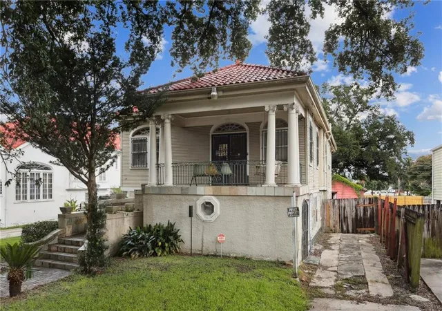 Homes for sale in New Orleans, LA | 3915 Louisiana Avenue Pkwy, New Orleans, LA 70125 | MLS# 2518889