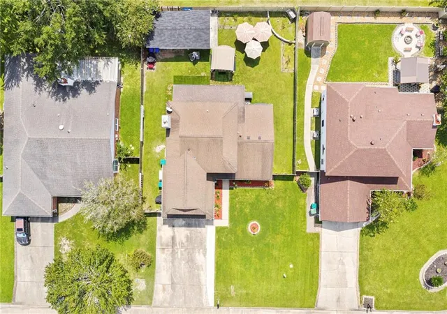 Photo 4 of Sale Pending at 112 Honeywood Dr, Slidell, LA 70461 | MLS# 2521305 | Listing updated on 2026-01-12