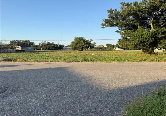 1st image of 1229701 1229703 Memorial Park Dr, New Orleans, LA 70114 | MLS# 2521404
