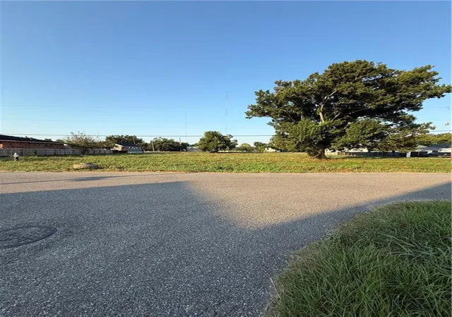 3rd image of 1229701-1229703 Memorial Park Dr, New Orleans, LA 70114 | MLS# 2521404