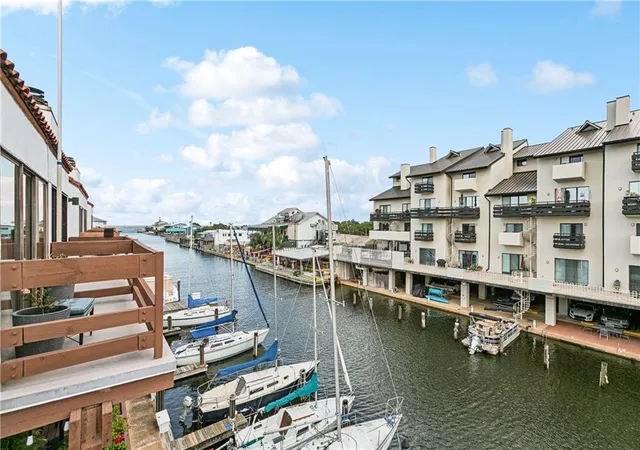 Homes for sale in New Orleans, LA | 8654 Pontchartrain Blvd #18, New Orleans, LA 70124 | MLS# 2521651