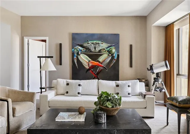 2nd image of 2 Canal St #2402, New Orleans, LA 70130 | MLS# 2519633