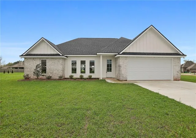 Photo 1 of Single family home for sale at 18292 Wolf Trak Way, Loranger, LA 70446 | MLS# 2521968 | Listing updated on 2026-07-30