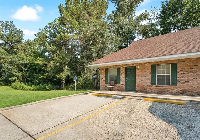 Homes for sale in Ponchatoula, LA | 16405 Amour Dr, Ponchatoula, LA 70454 | MLS# 2519833