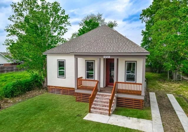 1st image of 6721 Manchester St, New Orleans, LA 70126 | MLS# 2513494