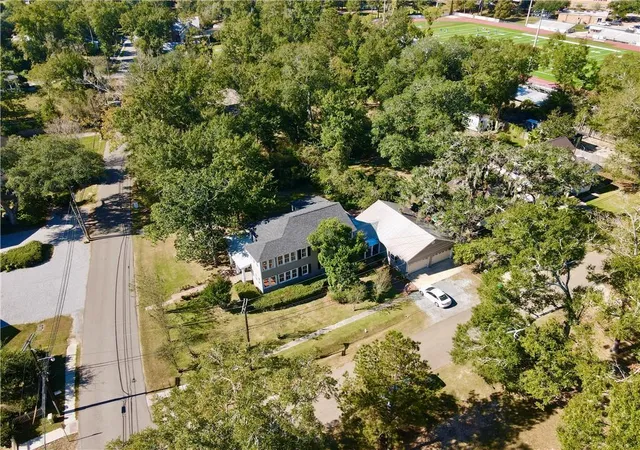 1st image of 813 S Jahncke Ave, Covington, LA 70433 | MLS# 2522385