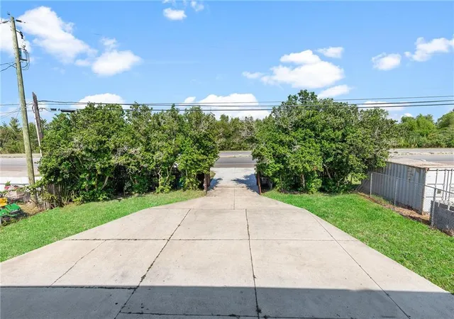 Photo 4 of Single family home for sale at 4112 US 90 Hwy, Des Allemands, LA 70030 | MLS# 2521778 | Listing updated on 2026-07-30