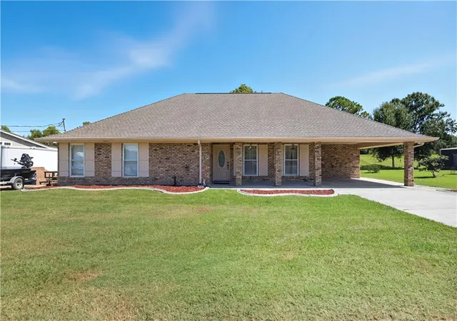 Homes for sale in Belle Chasse, LA | 13053 Hwy 23 Hwy, Belle Chasse, LA 70037 | MLS# 2522520