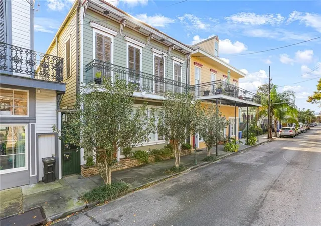 Homes for sale in New Orleans, LA | 1934 Burgundy St #B, New Orleans, LA 70116 | MLS# 2522168