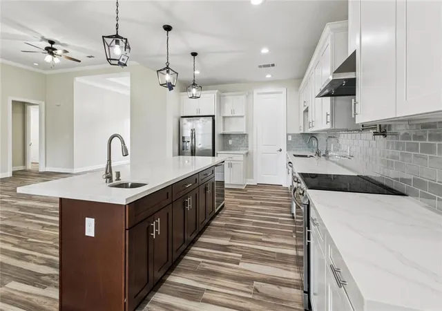 2nd image of 1701 Heatherwood Dr, Harvey, LA 70058 | MLS# 2522304
