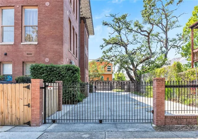 4th image of 3601 Canp St, New Orleans, LA 70115