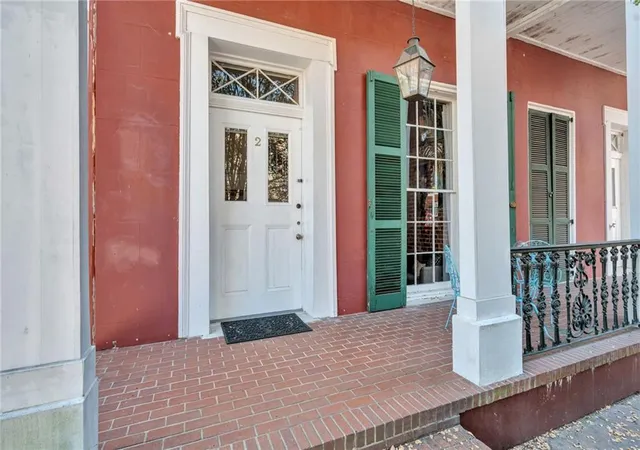 3rd image of 1206 Chartres St, New Orleans, LA 70116
