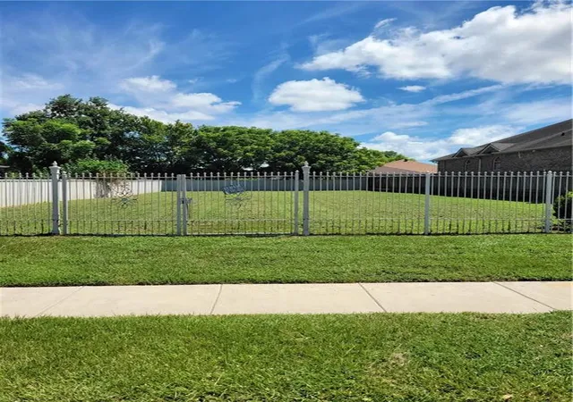 2nd image of 4971 Gallier Dr, New Orleans, LA 70126 | MLS# 2523157