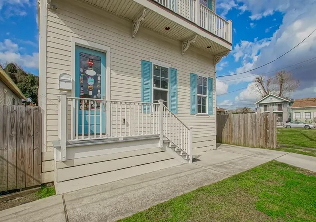 Photo 3 of Single family home for sale at 2613 S Saratoga St, New Orleans, LA 70113 | MLS# 2523348 | Listing updated on 2026-06-21