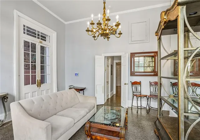 3rd image of 416 Burgundy St #1, New Orleans, LA 70112 | MLS# 2523779