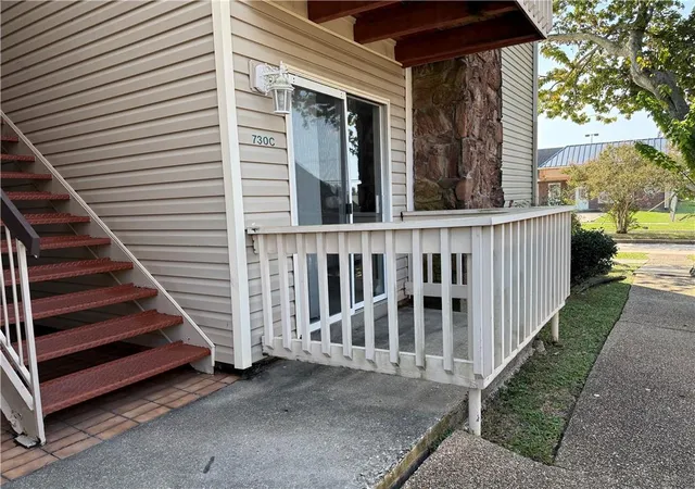 Homes for sale in Kenner, LA | 730 Village Rd #C, Kenner, LA 70065 | MLS# 2524057