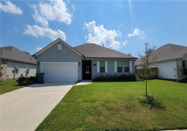 Homes for sale in Westwego, LA | 813 Dandelion Dr, Westwego, LA 70094 | MLS# 2521929