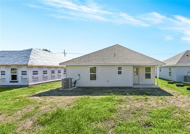 Homes for sale in Waggaman, LA | 512 Helis Dr, Waggaman, LA 70094 | MLS# 2520302