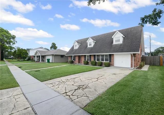 3rd image of 63 Marie Dr, Gretna, LA 70053 | MLS# 2525360