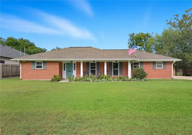 Photo 1 of Single family home for sale at 134 Vogt Dr, Belle Chasse, LA 70037 | MLS# 2525494 | Listing updated on 2026-01-05