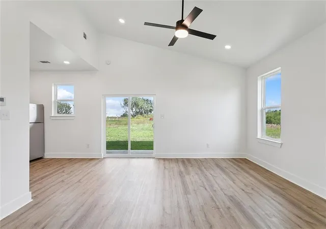 Photo 3 of Single family home for sale at 2812 Live Oak Dr, Gretna, LA 70056 | MLS# 2525145 | Listing updated on 2026-08-27