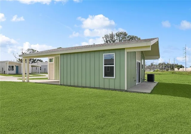 Photo 8 of Single family home for sale at 2812 Live Oak Dr, Gretna, LA 70056 | MLS# 2525145 | Listing updated on 2026-08-27