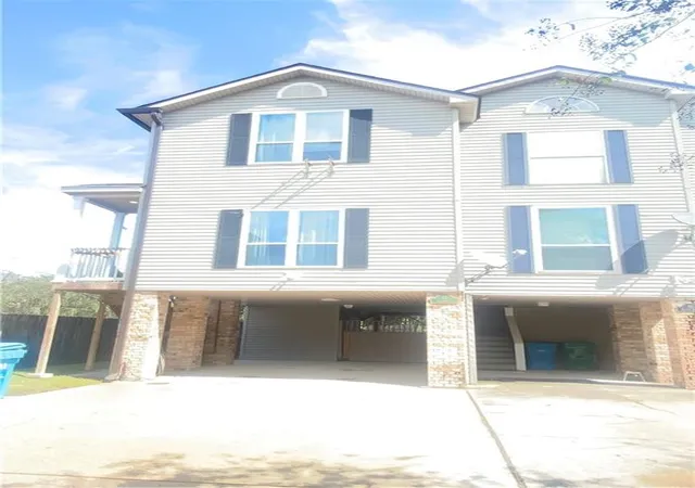 Photo 1 of Townhouse for sale at 37 Houmas Pl, Destrehan, LA 70047 | MLS# 2526017 | Listing updated on 2026-08-02