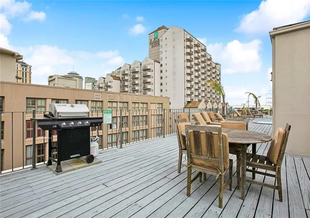 3rd image of 330 Julia St #223, New Orleans, LA 70130 | MLS# 2526211