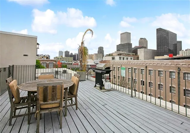 4th image of 330 Julia St #223, New Orleans, LA 70130 | MLS# 2526211