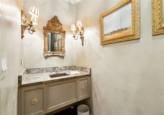 4th image of 2 Canal St #2505, New Orleans, LA 70130 | MLS# 2525896