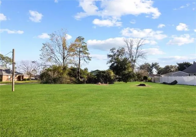 Homes for sale in Hahnville, LA | 507 Julia St, Hahnville, LA 70057 | MLS# 2525843