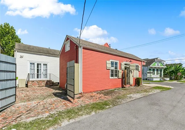 Photo 2 of Single family home for sale at 1201 N Roman St, New Orleans, LA 70119 | MLS# 2526342 | Listing updated on 2026-07-28