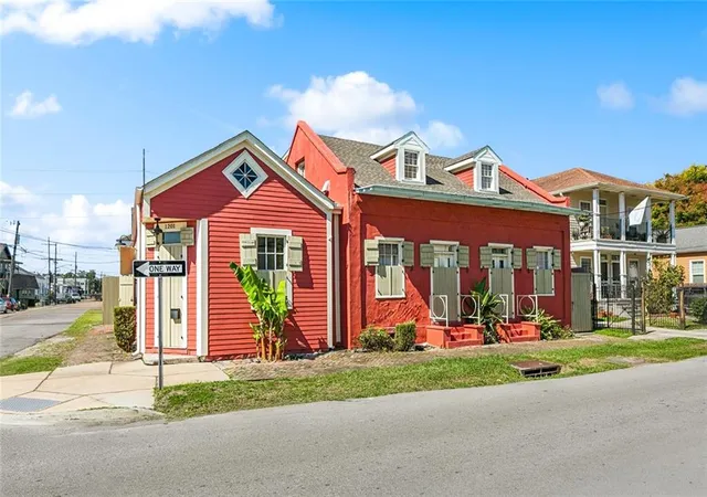 Photo 3 of Single family home for sale at 1201 N Roman St, New Orleans, LA 70119 | MLS# 2526342 | Listing updated on 2026-07-28