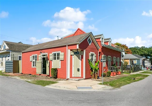 Photo 3 of Single family home for sale at 1201 N Roman St, New Orleans, LA 70119 | MLS# 2526342 | Listing updated on 2026-07-28