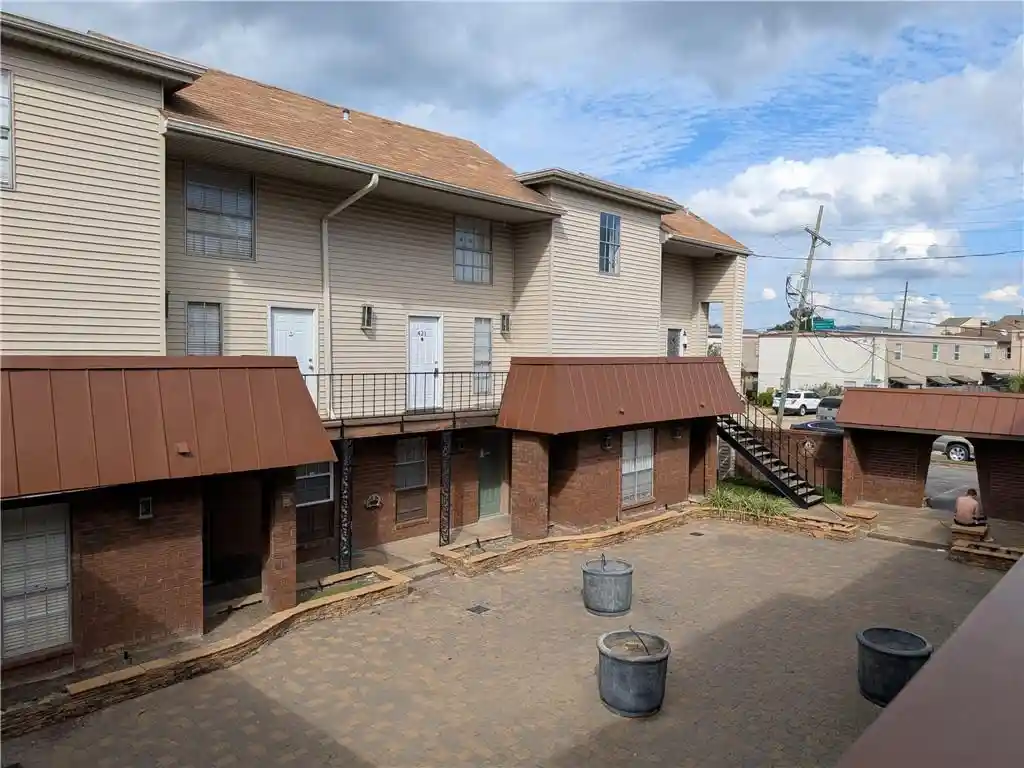 Listing Photo 1 - Condo for sale in 2500 Manson Ave located at 2500 Manson Ave, Metairie, LA 70001 - Unit #414