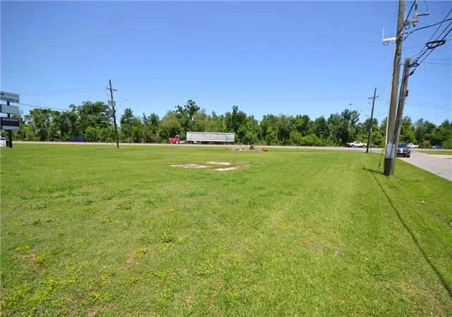 Photo 4 of Land for sale at 12429 Highway 90, Luling, LA 70070 | MLS# 2527197 | Listing updated on 2026-04-15