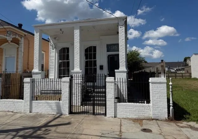 1st image of 1519 Baronne St, New Orleans, LA 70113 | MLS# 2527417