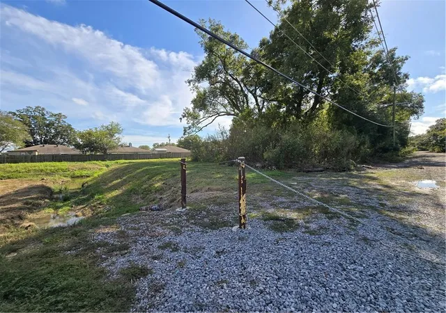 Photo 4 of Sale Pending at 0 Helis Dr, Westwego, LA 70094 | MLS# 2528173 | Listing updated on 2026-03-07