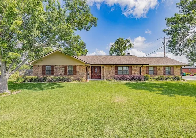1st image of 208 Aline Street Street, Houma, LA 70364 | MLS# 2528958