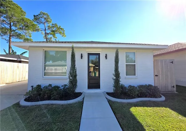 Homes for sale in Marrero, LA | 2513 Taffy Dr, Marrero, LA 70072 | MLS# 2528906