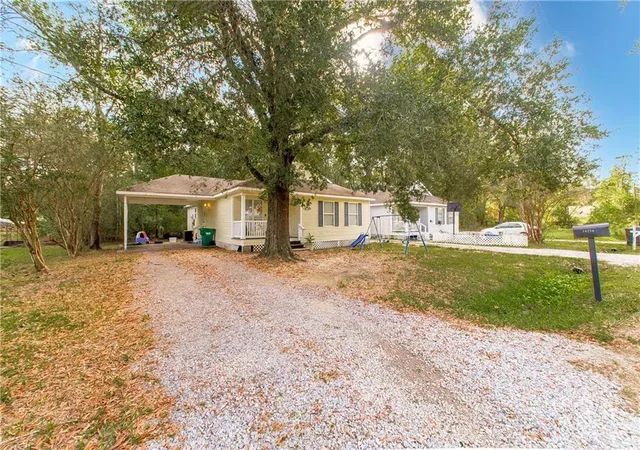 2nd image of 40216 Hendrix Ln, Ponchatoula, LA 70454 | MLS# 2529245