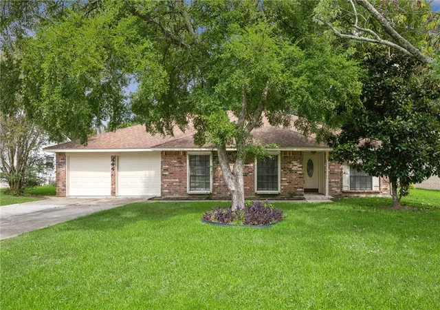 1st image of 444 Water Oak Ln, Mandeville, LA 70471 | MLS# 2529511