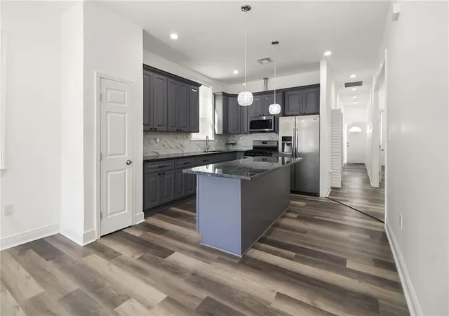 3rd image of 533 S Cortez St, New Orleans, LA 70119 | MLS# 2529160