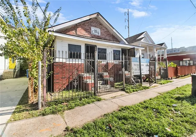 1st image of 3805 07 Ulloa St, New Orleans, LA 70119 | MLS# 2528748