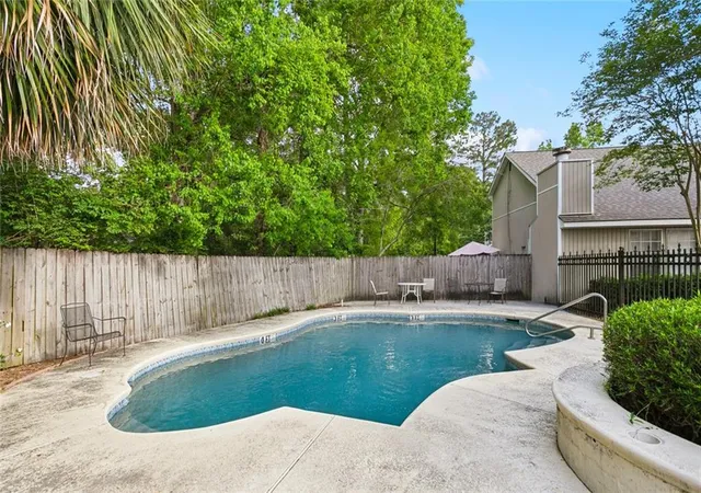 Homes for sale in Mandeville, LA | 720 Heavens Dr #8, Mandeville, LA 70471 | MLS# 2529543