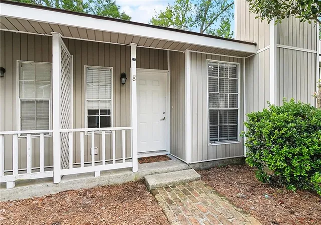 Homes for sale in Mandeville, LA | 720 Heavens Dr #8, Mandeville, LA 70471 | MLS# 2529543