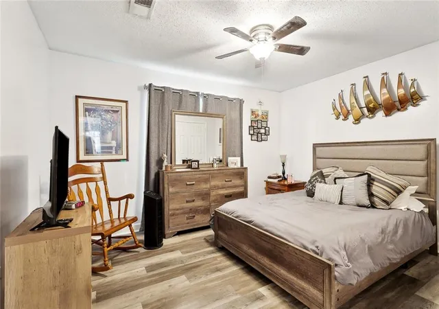 5th image of 720 Heavens Dr #8, Mandeville, LA 70471 | MLS# 2529543
