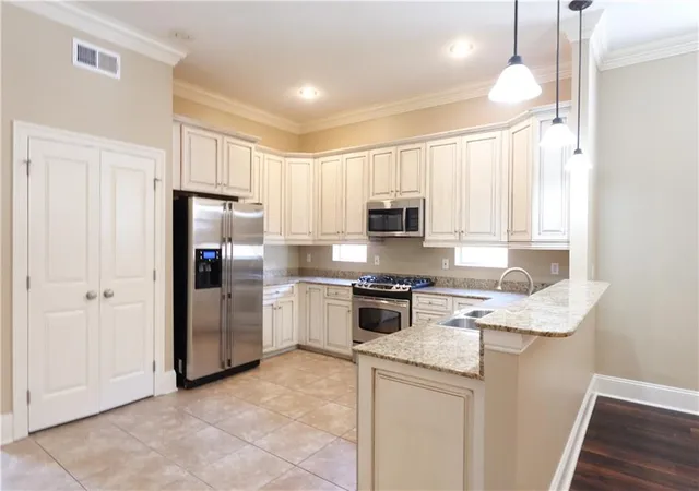 Homes for sale in Metairie, LA | 4527 Camel St, Metairie, LA 70001 | MLS# 2530122