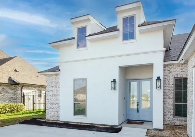 Homes for sale in Luling, LA | 225 Cove Pointe Dr, Luling, LA 70070 | MLS# 2529981